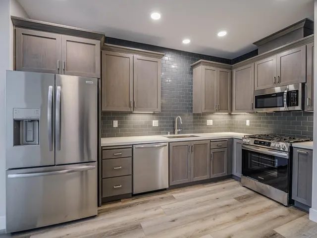 $1,099,000 | 136 Aptos Vlg Way, Unit 2, Aptos, CA 95003