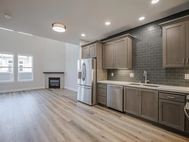 $1,099,000 | 136 Aptos Vlg Way, Unit 2, Aptos, CA 95003