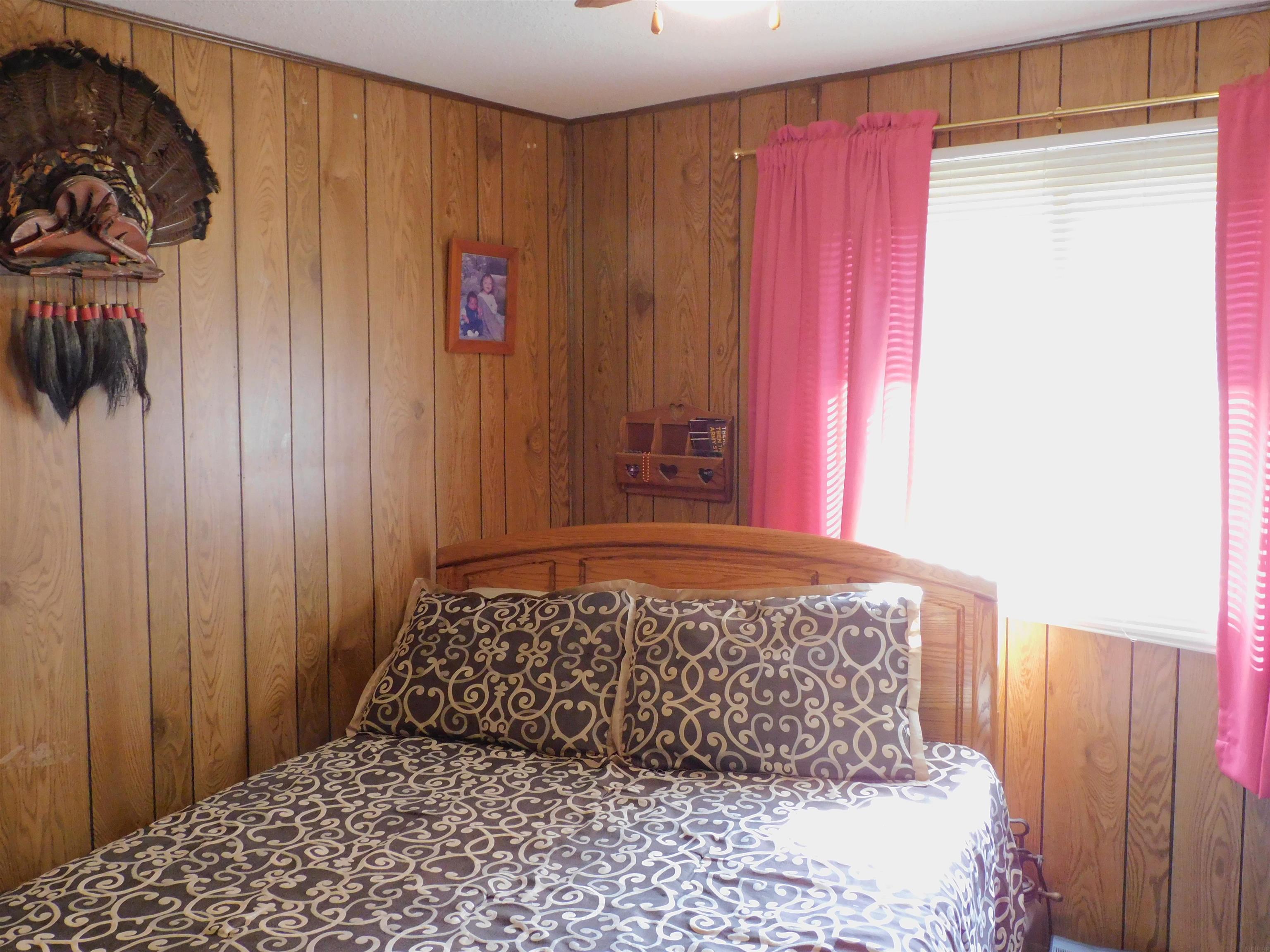 424 South Madison Street Manchester, IA 52057 - Photo 15 of 30 Gallery Image 15