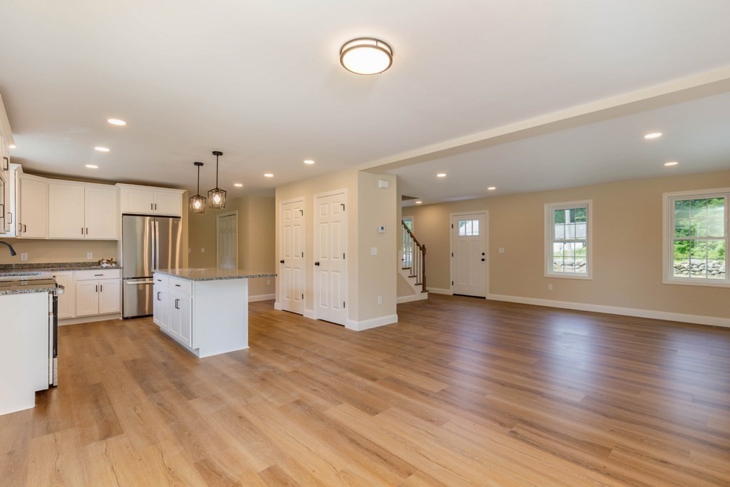 580 Highland Avenue Phillipston, MA 01331 - Photo 5 of 19