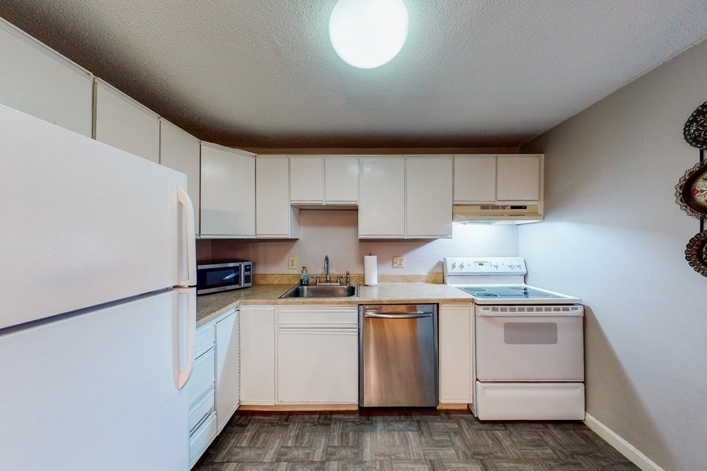 10 Erick Road, Unit 50 Mansfield, MA 02048 - Photo 13 of 31 Gallery Image 13