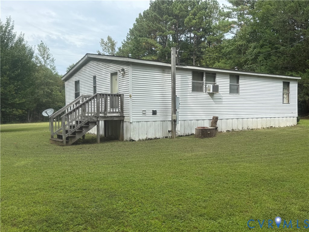 275 Doswell Road Blackstone, VA 23824 - Photo 7 of 9 a view of a backyard of the house