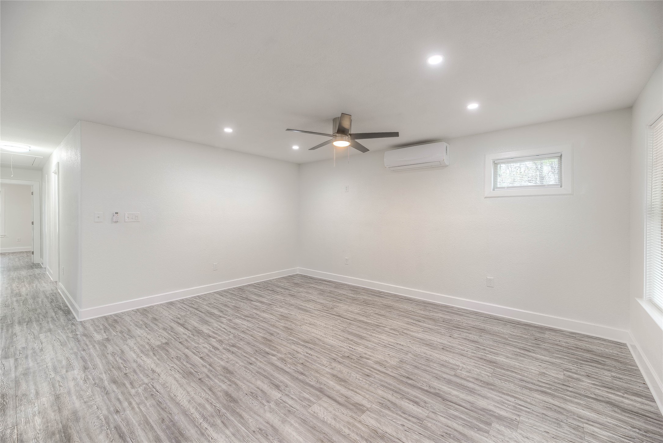 161 Evergreen Livingston, TX 77351 - Photo 6 of 34