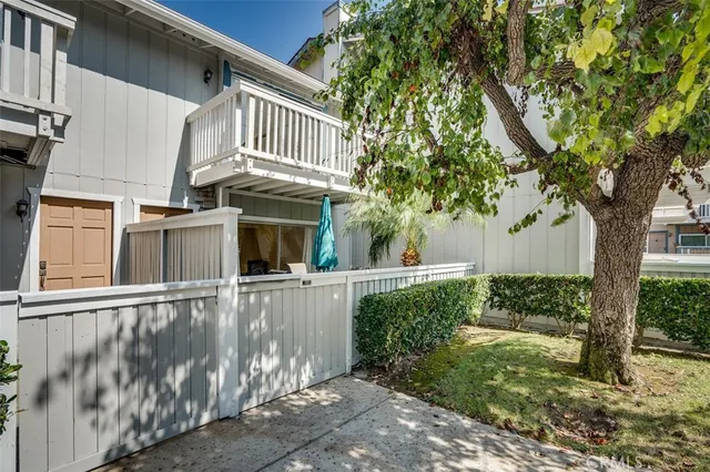 $725,000 | 16734 Algonquin Street, Unit 6, Huntington Beach, CA 92649