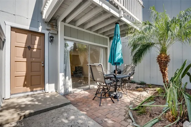 $725,000 | 16734 Algonquin Street, Unit 6, Huntington Beach, CA 92649