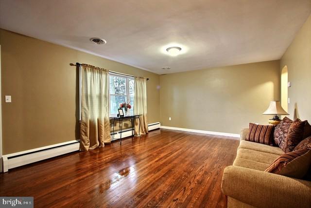 2379 Spruce Street Manheim, PA 17545 - Photo 3 of 24 Gallery Image 3