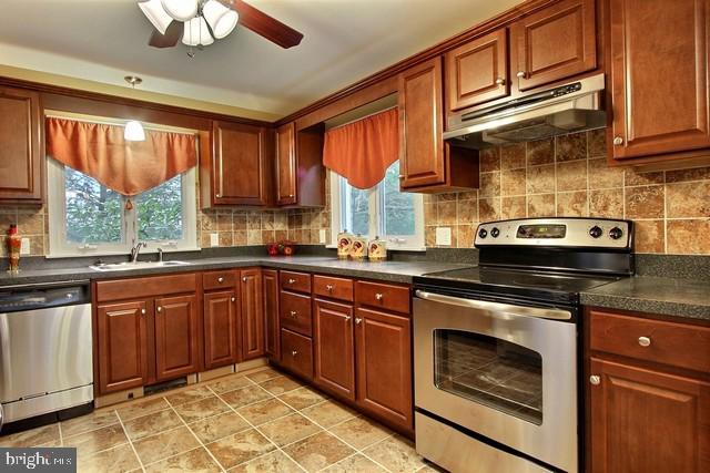 2379 Spruce Street Manheim, PA 17545 - Photo 8 of 24 Gallery Image 8