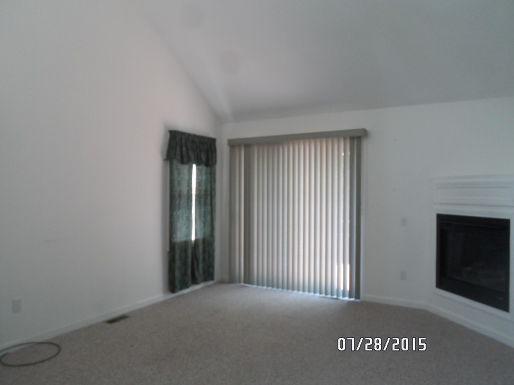 8 Fox Run Road, Unit 2B Blackstone, MA 01504 - Photo 6 of 9 Gallery Image 6