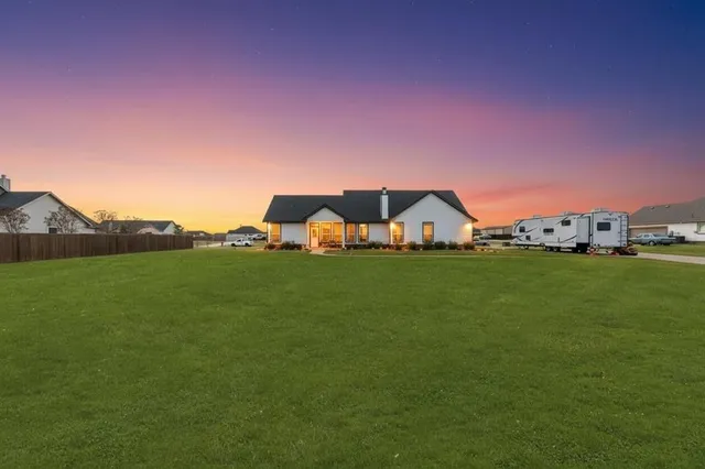 $440,000 | 2517 Southern Oak Trail, Terrell, TX 75161