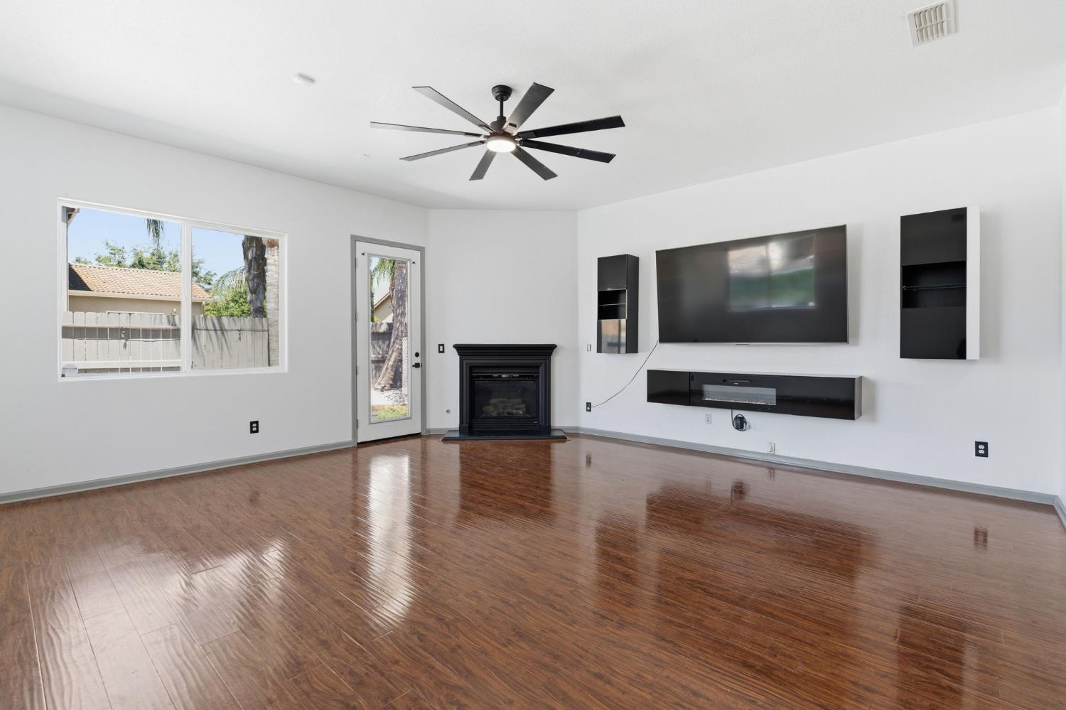 4215 Riopel Avenue Denair, CA 95316 - Photo 15 of 53