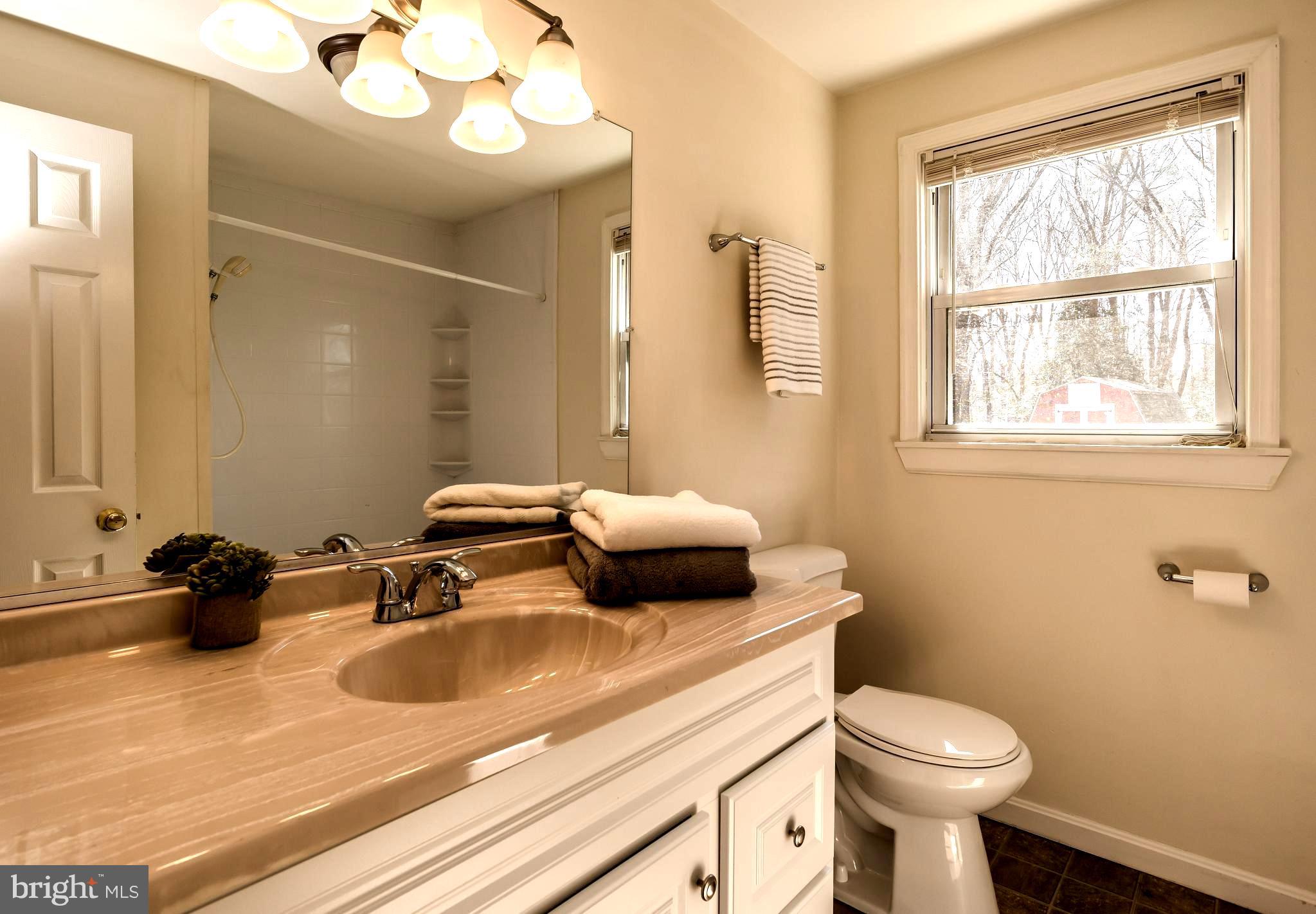 949 Hilltop Road Arnold, MD 21012 - Photo 29 of 42 Updated Hallway Full Bath