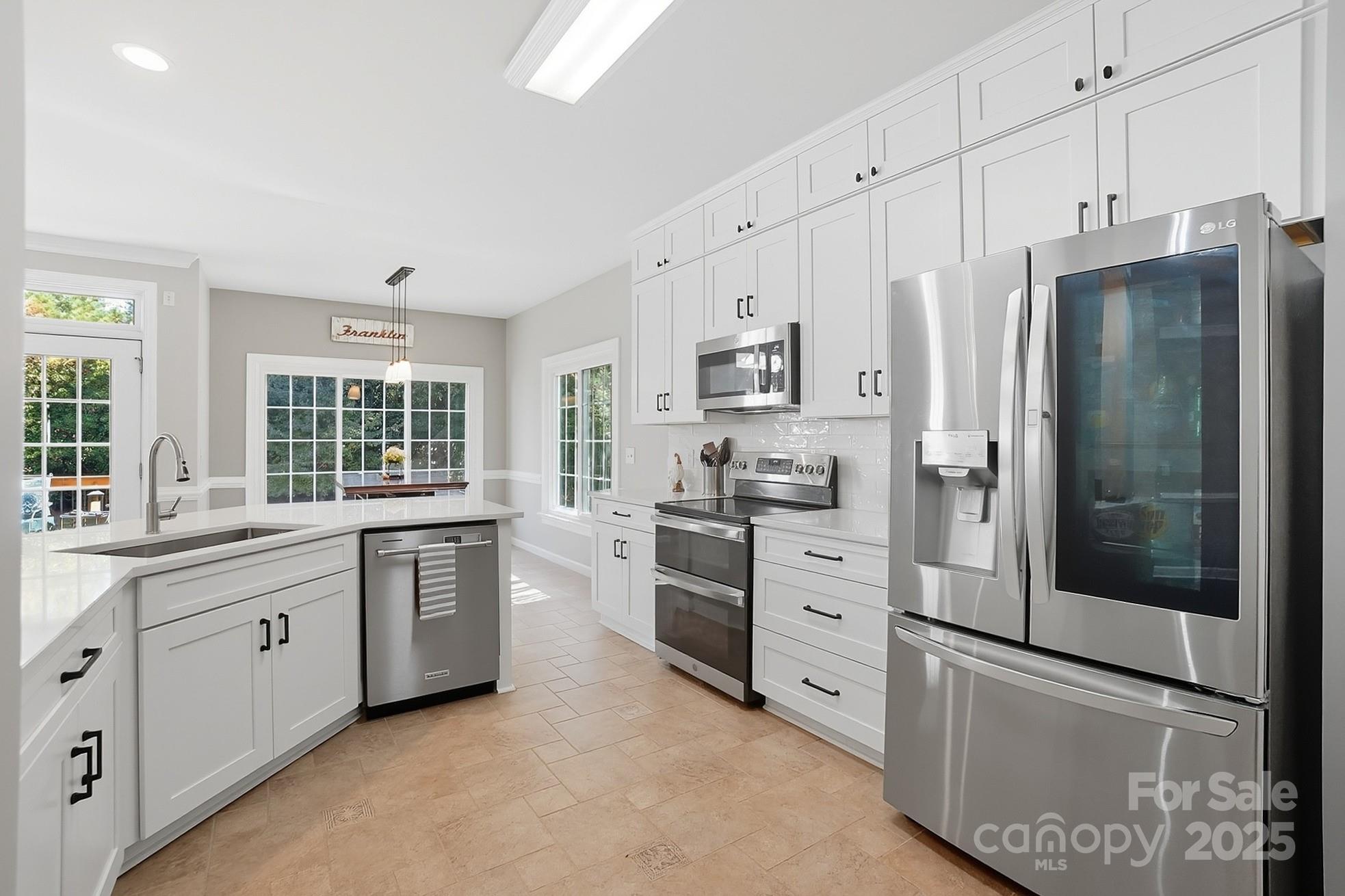 1214 Foxfield Road Waxhaw, NC 28173 - Photo 5 of 48 Gallery Image 5