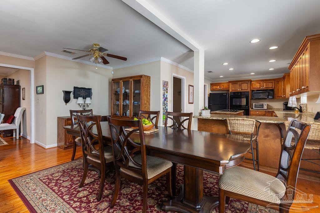 3541 Bonner Road Pensacola, FL 32503 - Photo 15 of 38 Breakfast/Casual Dining