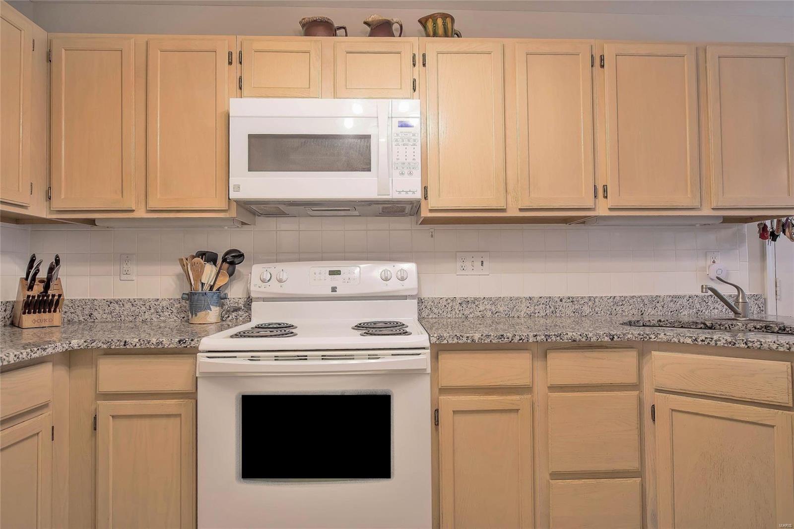 1702 Ridgeview Cir Drive Ballwin, MO 63021 - Photo 3 of 34