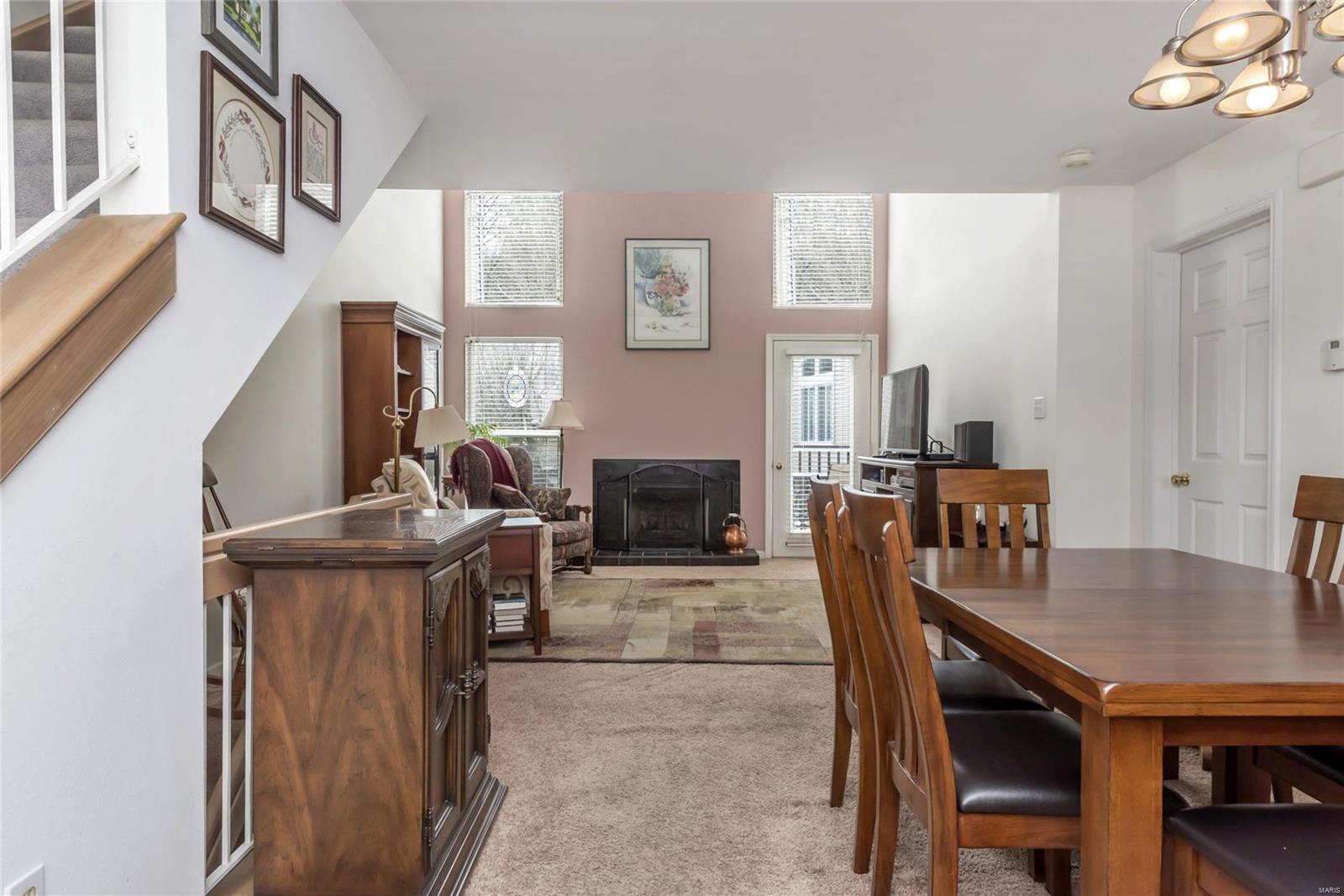 1702 Ridgeview Cir Drive Ballwin, MO 63021 - Photo 9 of 34