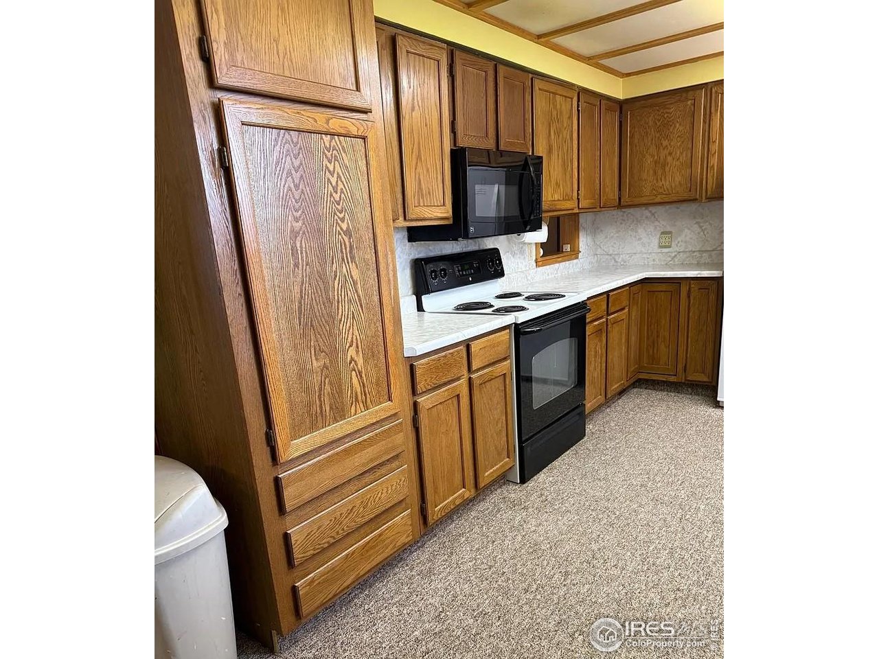 209 Springdale Road Sterling, CO 80751 - Photo 4 of 12 Kitchen Left View