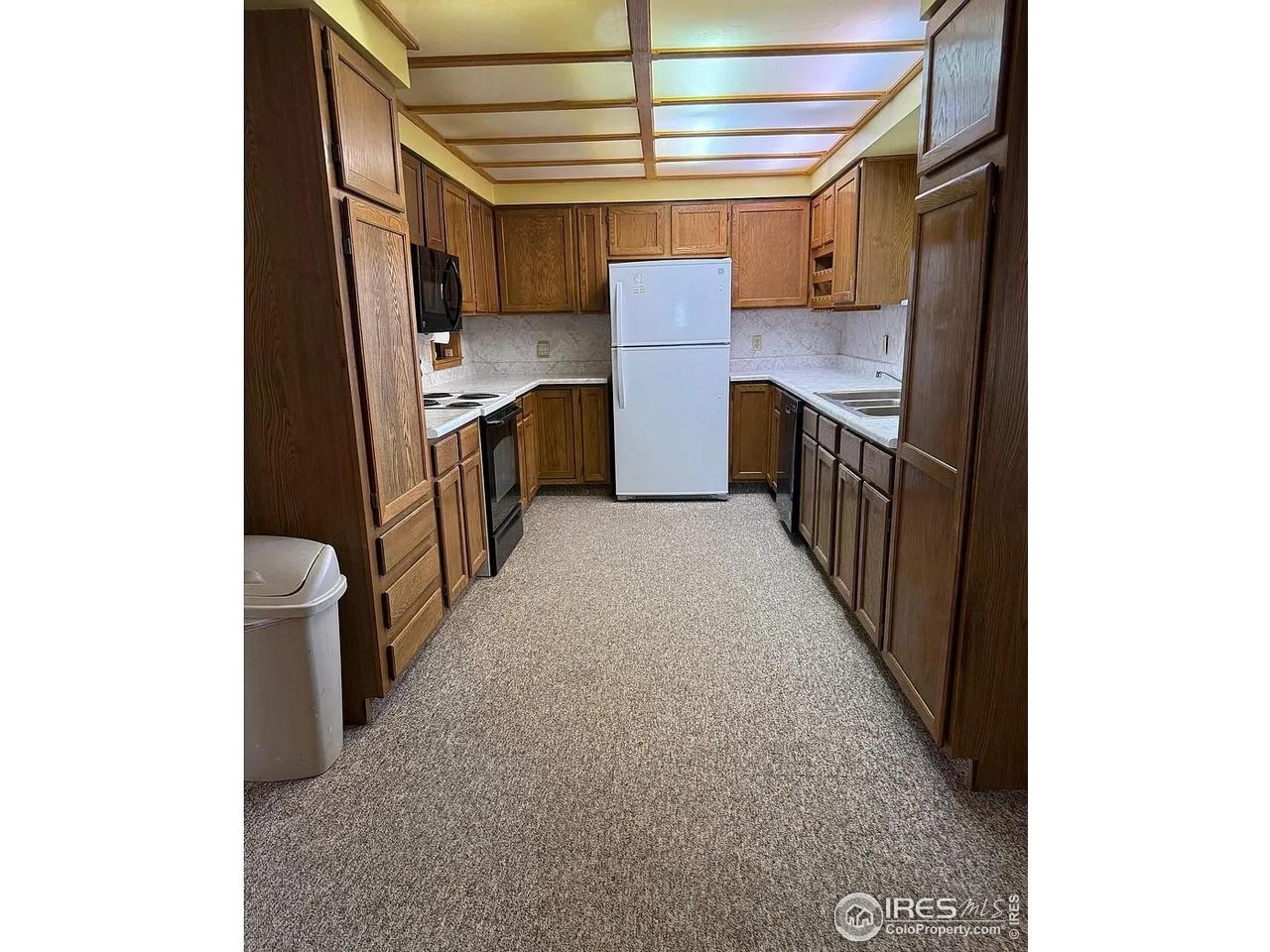 209 Springdale Road Sterling, CO 80751 - Photo 5 of 12 Kitchen Center View