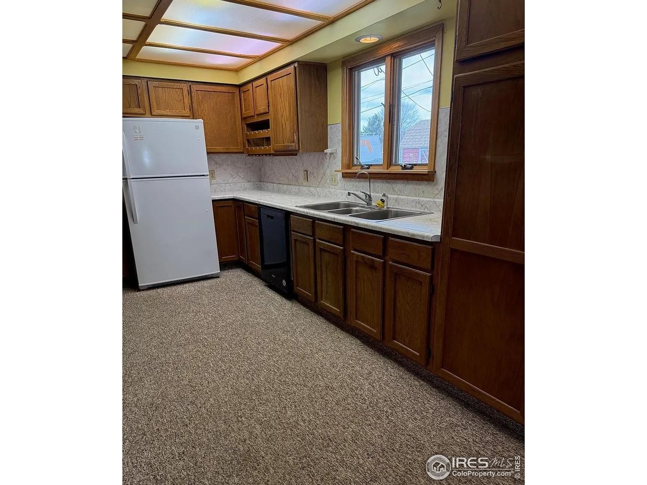 209 Springdale Road Sterling, CO 80751 - Photo 6 of 12 Kitchen Right View
