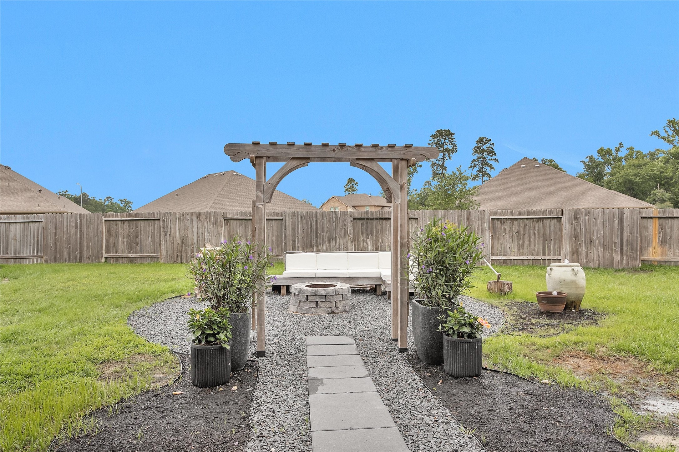 28000 Misty Evening Court Spring, TX 77386 - Photo 3 of 50 Enjoy & relax in your spacious backyard!