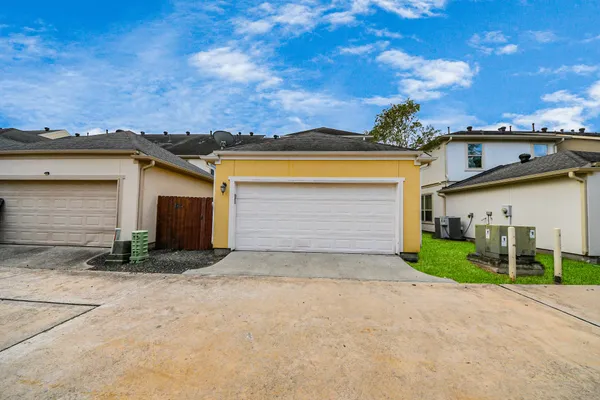 $3,350 | 14454 Summerleaf Lane, Houston, TX 77077