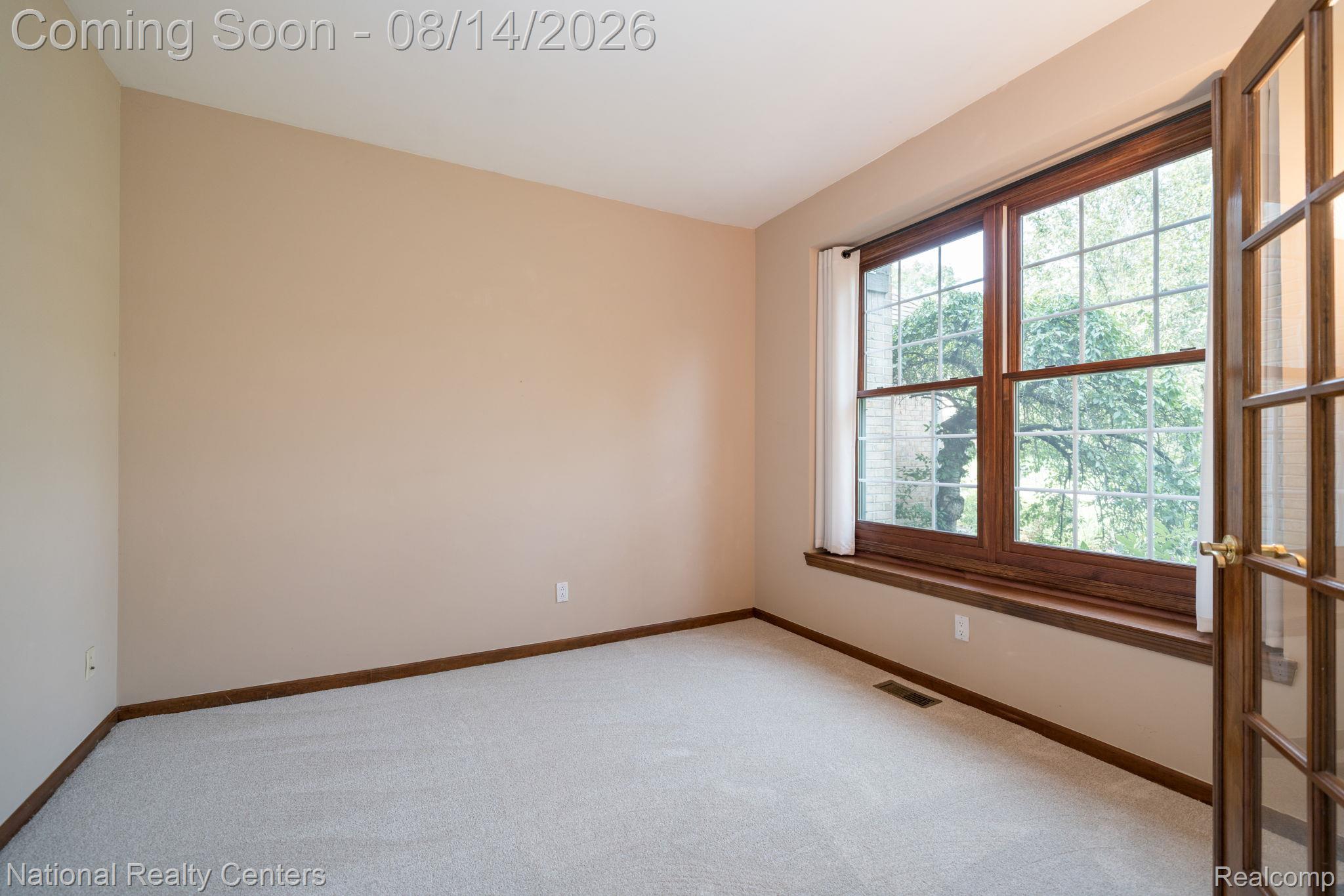 3813 Kaeleaf Road Lake Orion, MI 48360 - Photo 26 of 65 First floor office