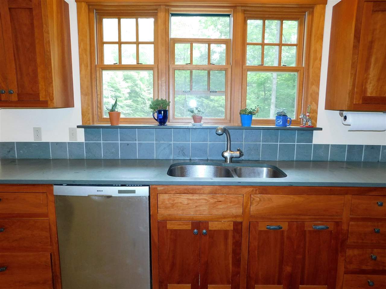 702 White Brook Road Sharon, VT 05068 - Photo 4 of 22