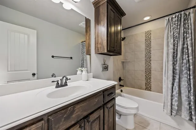 $680,000 | 786 Bordeaux Drive, Rockwall, TX 75087