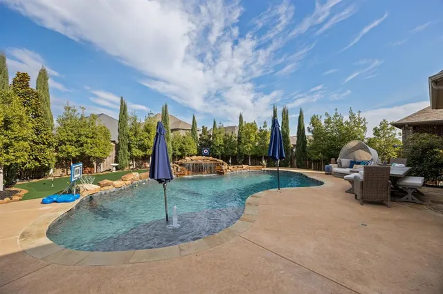 $680,000 | 786 Bordeaux Drive, Rockwall, TX 75087