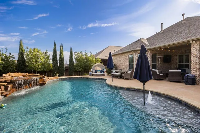 $680,000 | 786 Bordeaux Drive, Rockwall, TX 75087