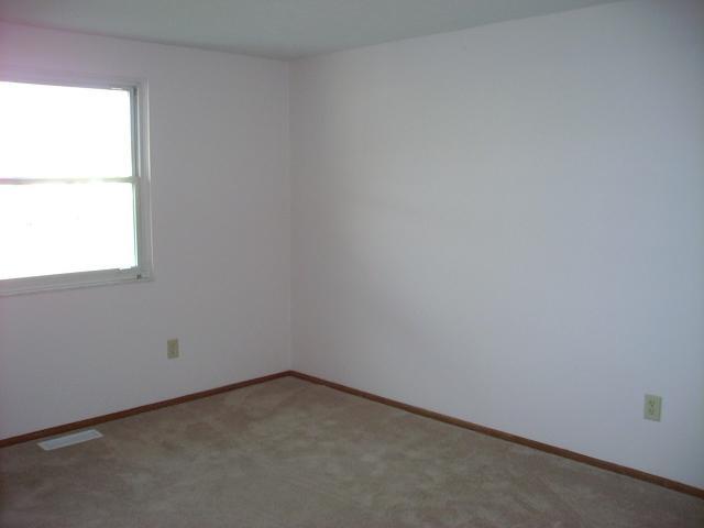 2135 Tupsfield Road Columbus, OH 43229 - Photo 12 of 17 Gallery Image 12