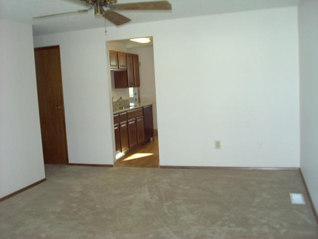 2135 Tupsfield Road Columbus, OH 43229 - Photo 6 of 17 Gallery Image 6