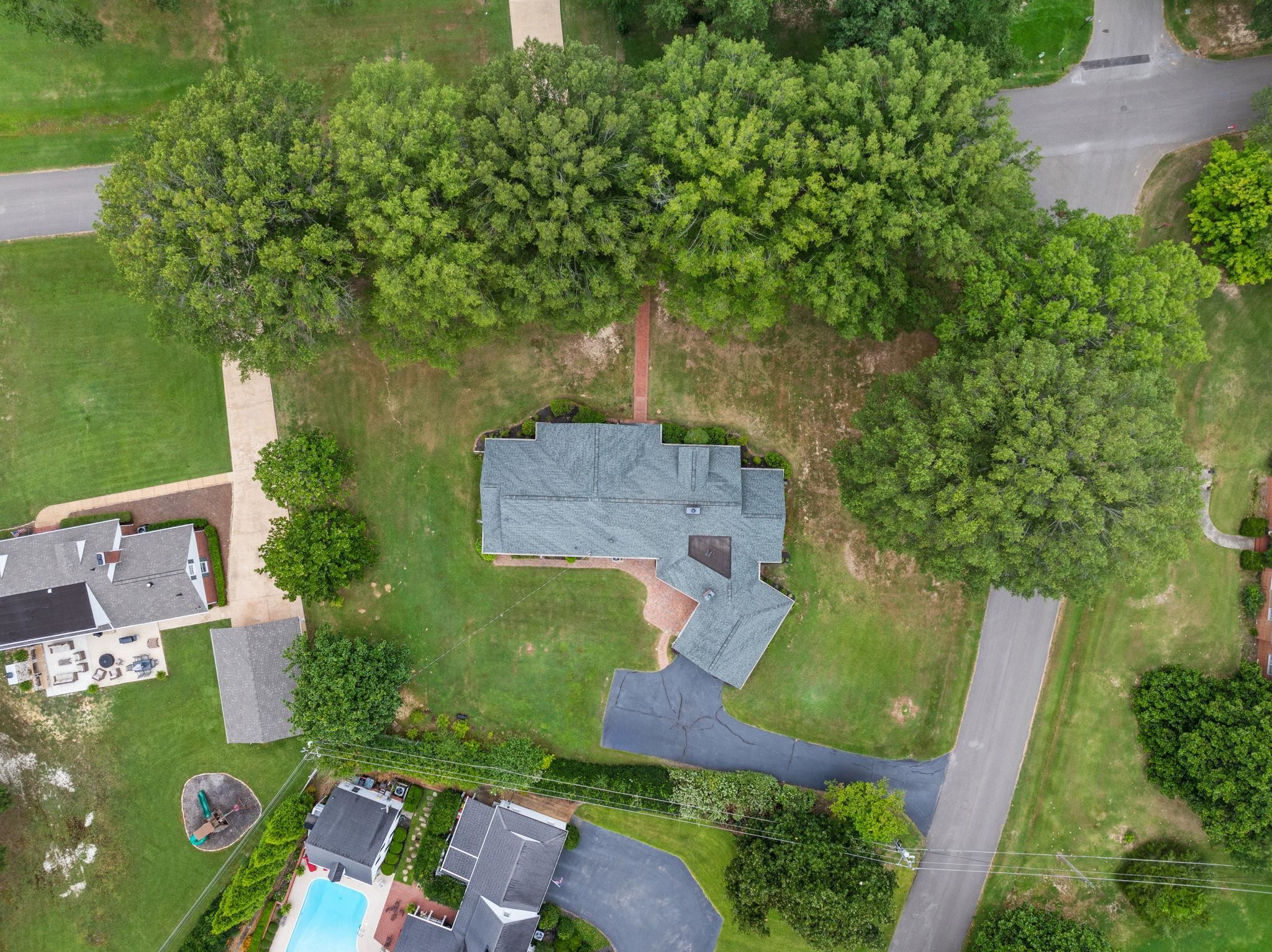1906 Willow Road Corinth, MS 38834 - Photo 39 of 40 an aerial view of a house with a yard