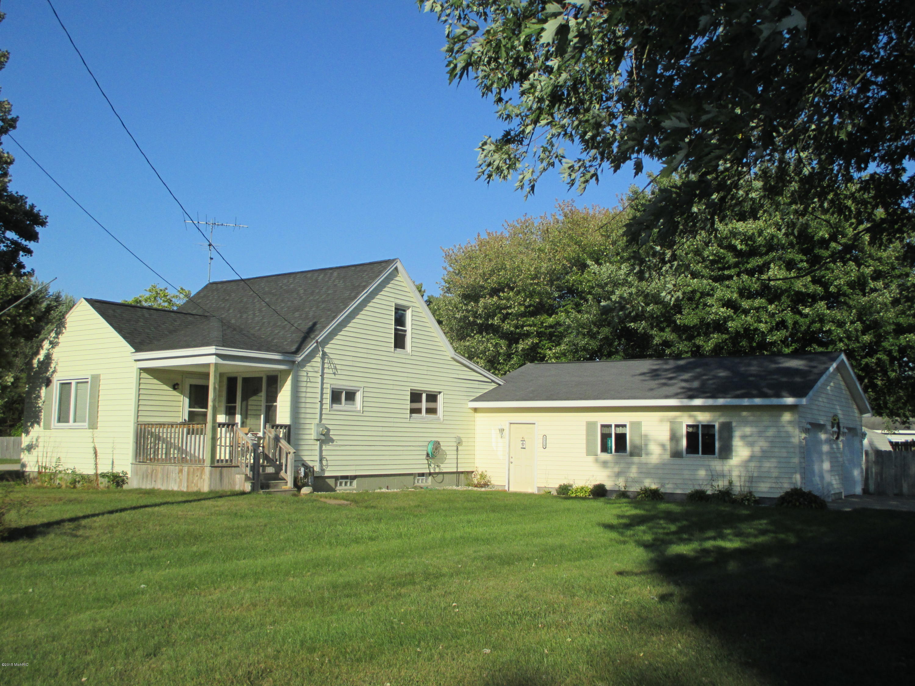 3318 South Dangl Road Muskegon, MI 49444 - Photo 1 of 39 IMG_0942
