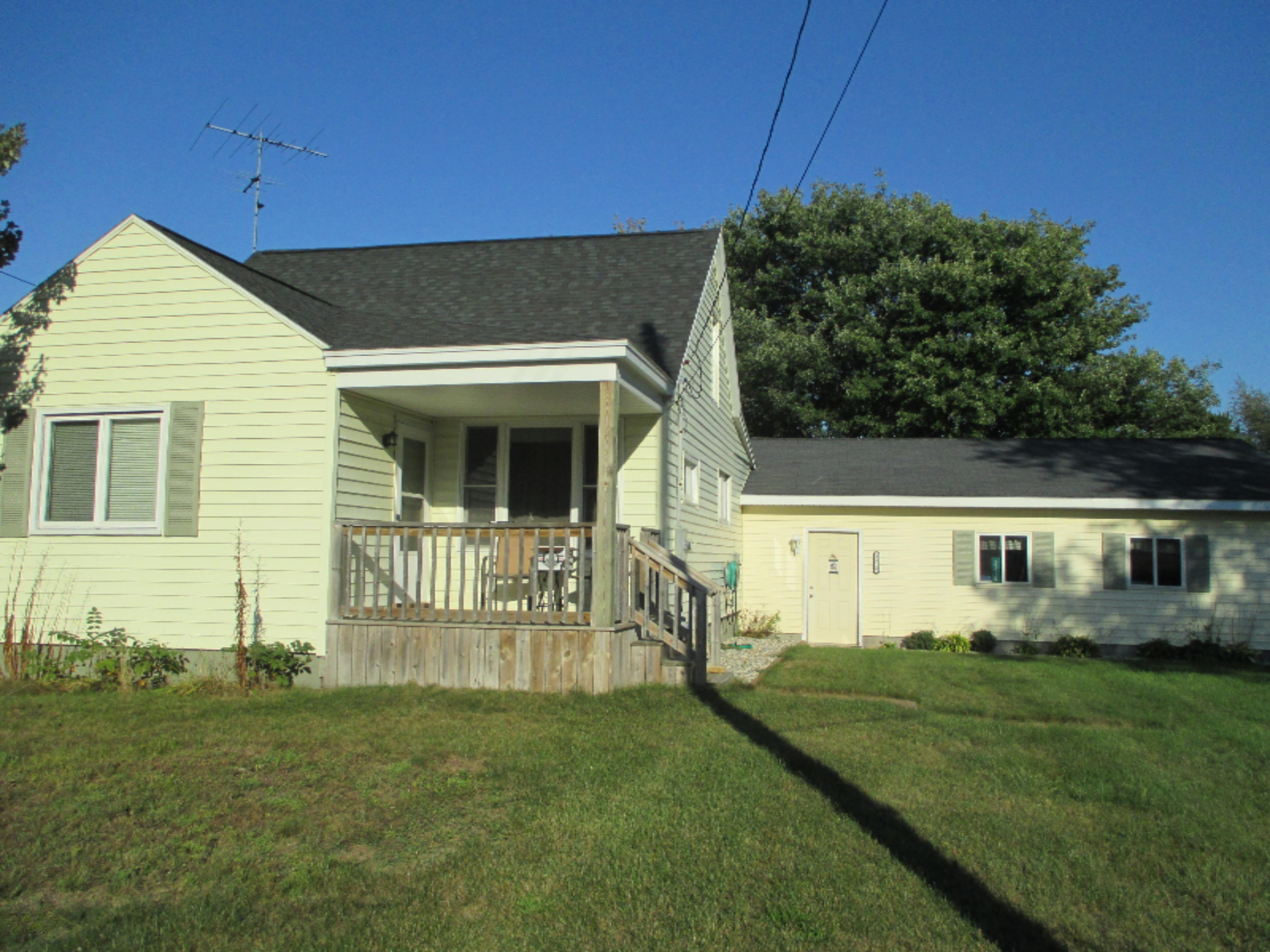 3318 South Dangl Road Muskegon, MI 49444 - Photo 4 of 39 IMG_0945