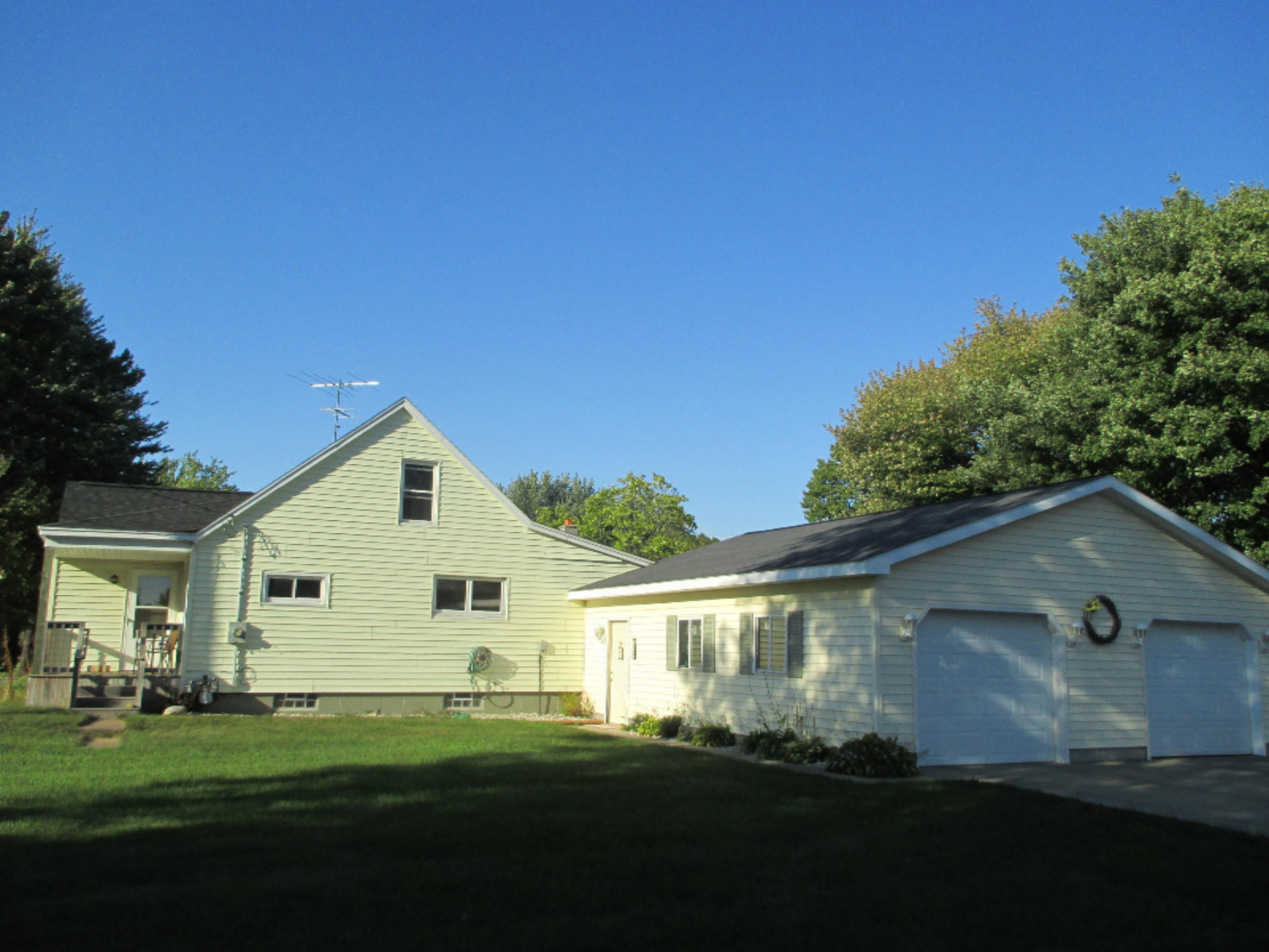 3318 South Dangl Road Muskegon, MI 49444 - Photo 5 of 39 IMG_0947