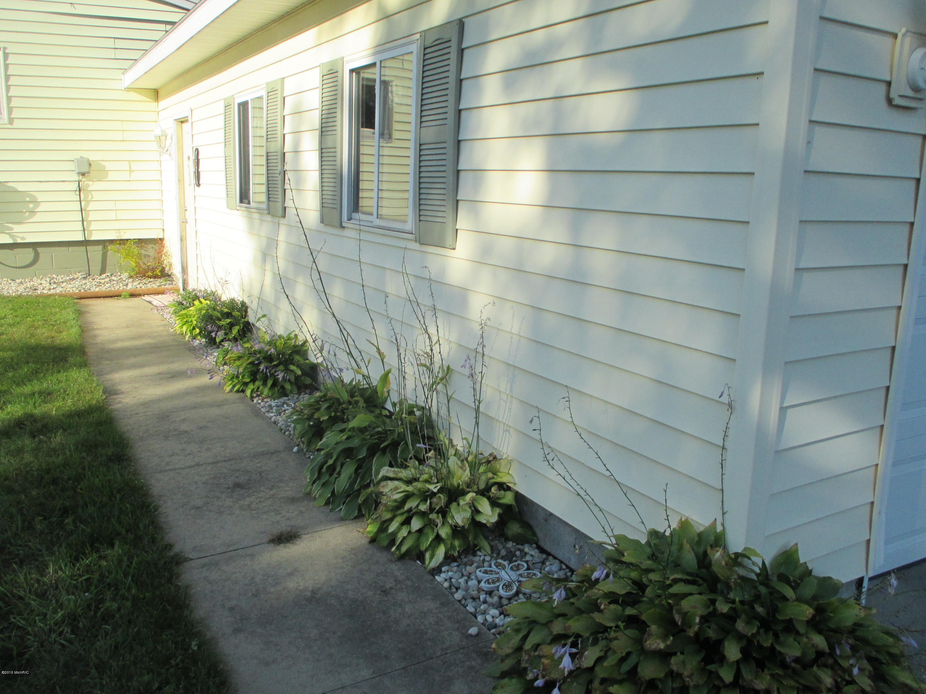 3318 South Dangl Road Muskegon, MI 49444 - Photo 6 of 39 IMG_0949