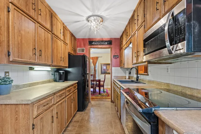 $599,900 | 4416 North Sheffield Avenue, Shorewood, WI 53211