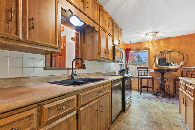 $599,900 | 4416 North Sheffield Avenue, Shorewood, WI 53211