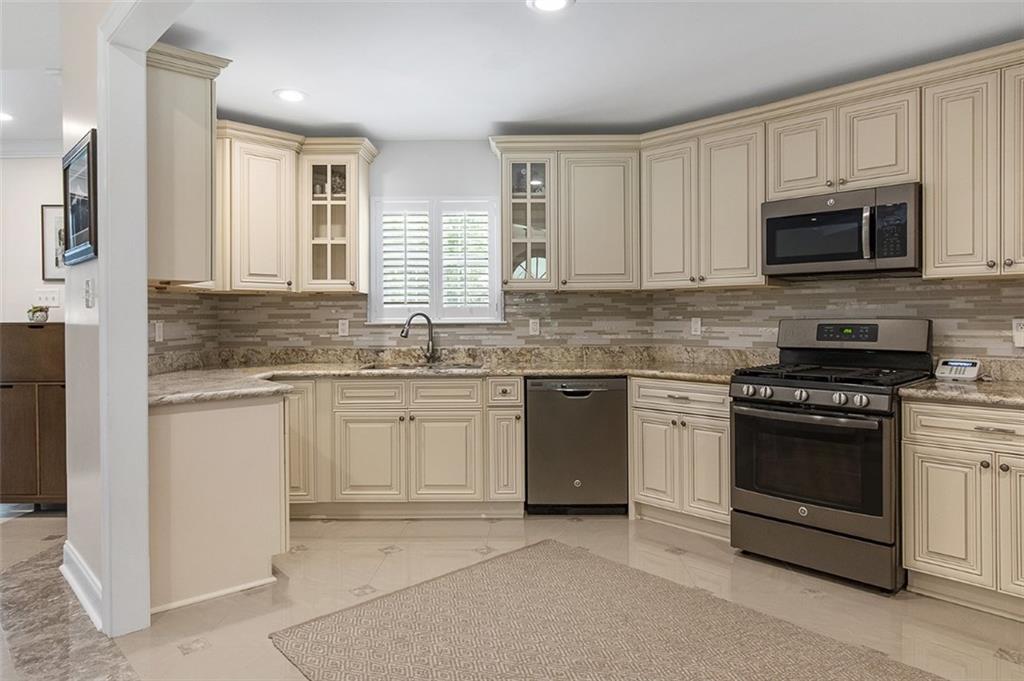 9624 Justin Place River Ridge, LA 70123 - Photo 7 of 26 Gallery Image 7