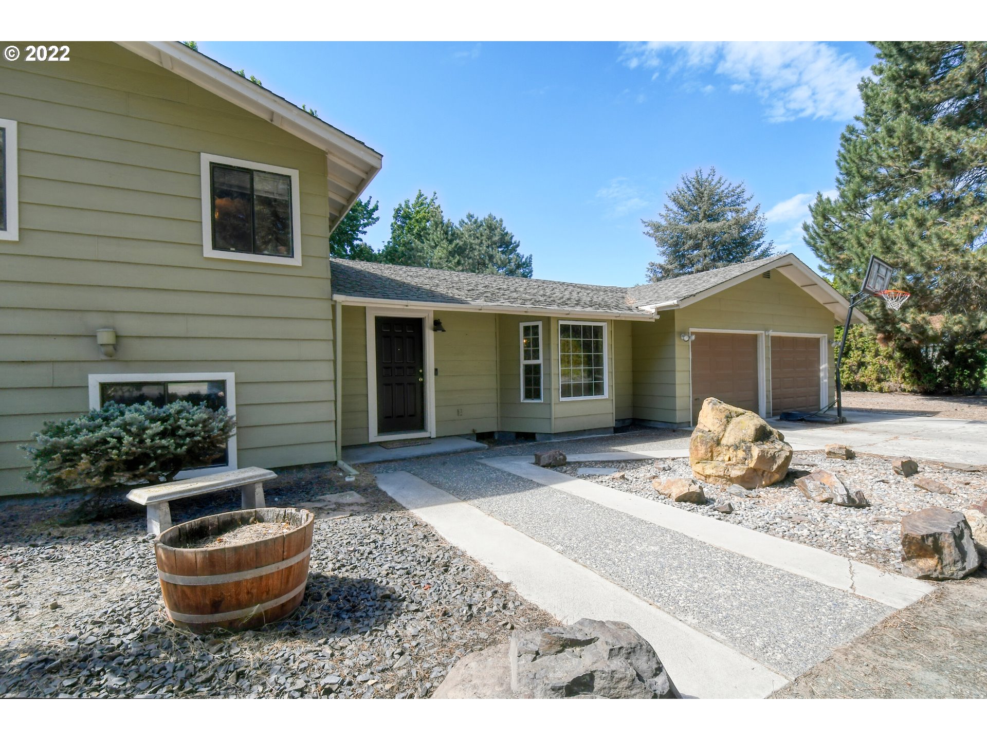 29784 Royce Lane Hermiston, OR 97838 - Photo 2 of 31 Gallery Image 2