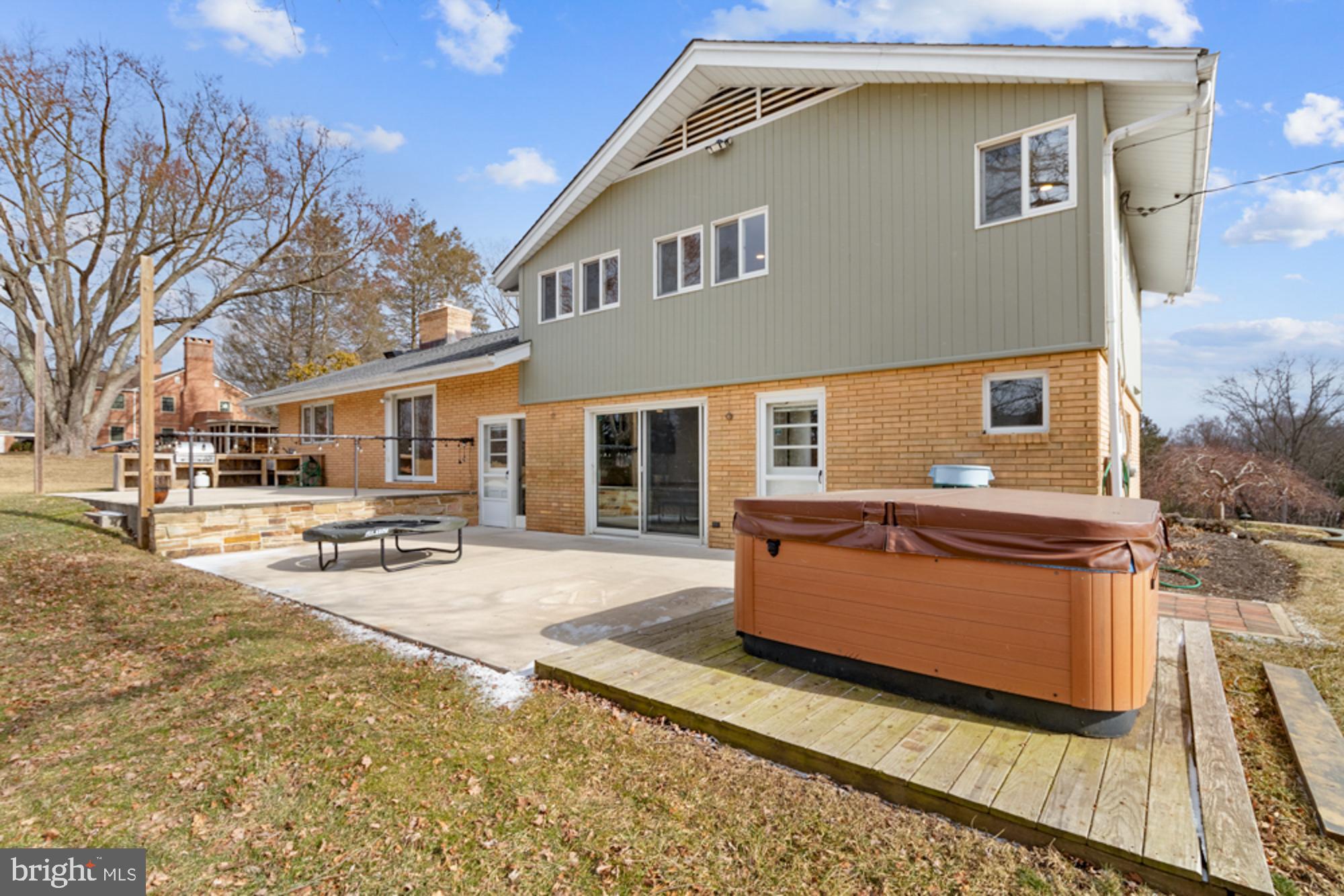 2414 Stanwick Road Phoenix, MD 21131 - Photo 46 of 51 Hot Tub included