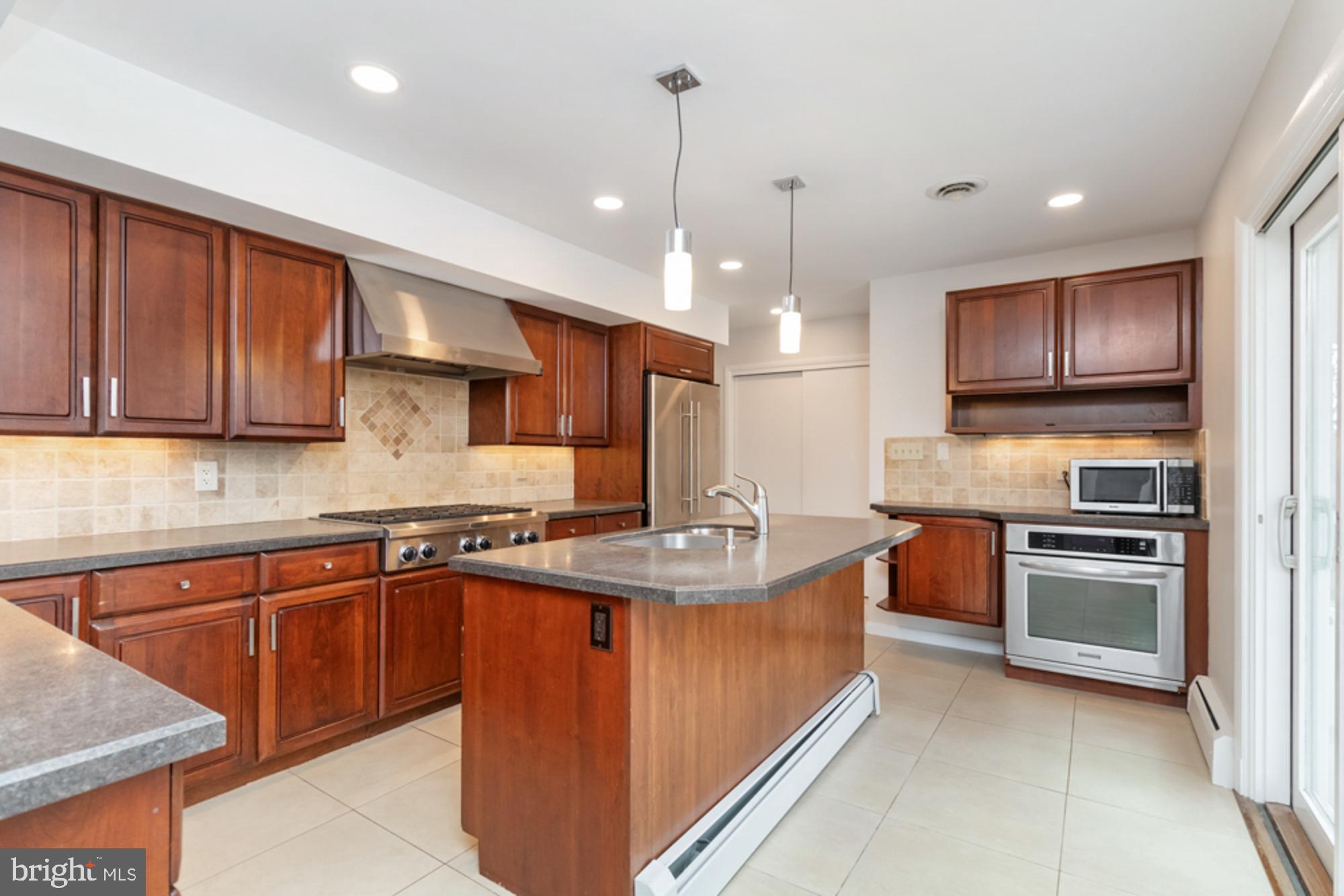 2414 Stanwick Road Phoenix, MD 21131 - Photo 10 of 51 Chef's Kitchen w/ island perfect for entertaining