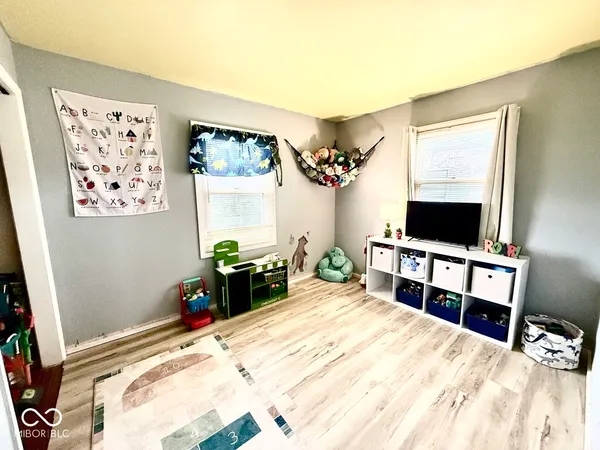 $210,000 | 8433 East Milner Avenue, Terre Haute, IN 47803