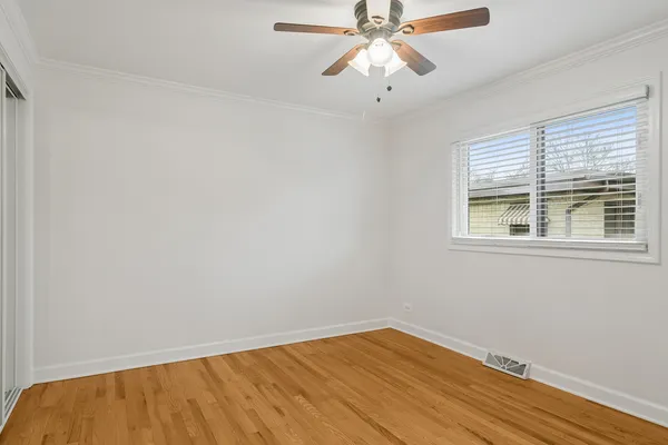 $329,000 | 934 North Wheeling Road, Mount Prospect, IL 60056