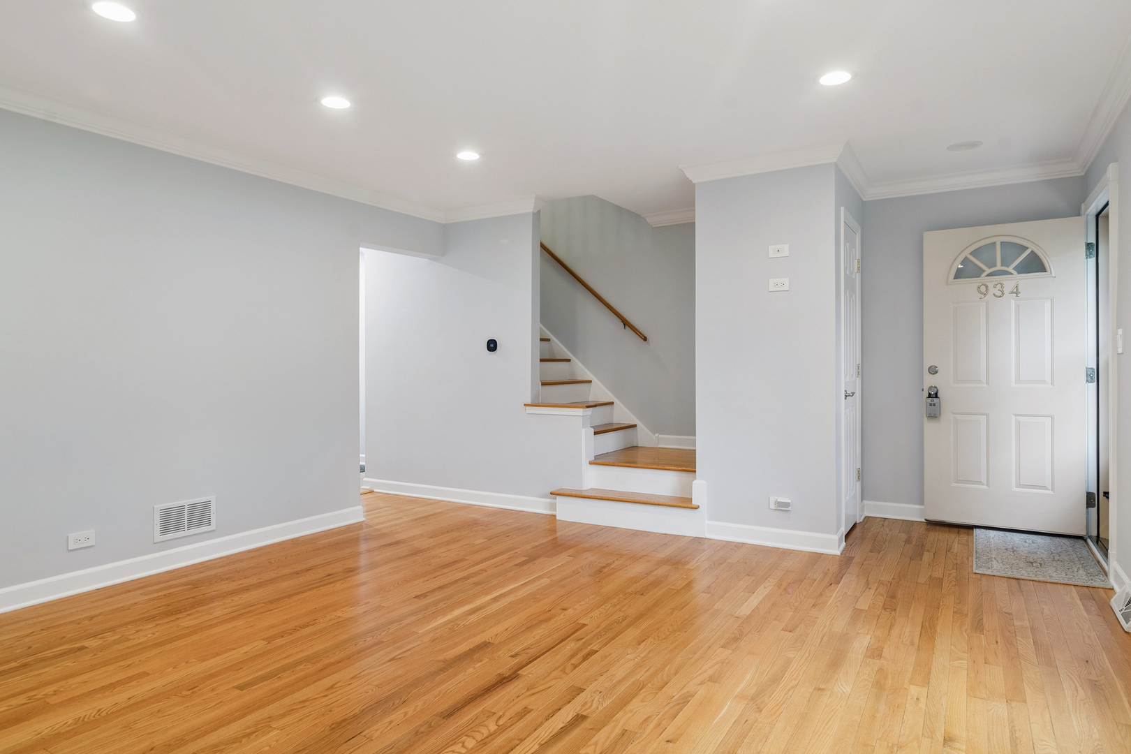 934 North Wheeling Road Mount Prospect, IL 60056 - Photo 4 of 20