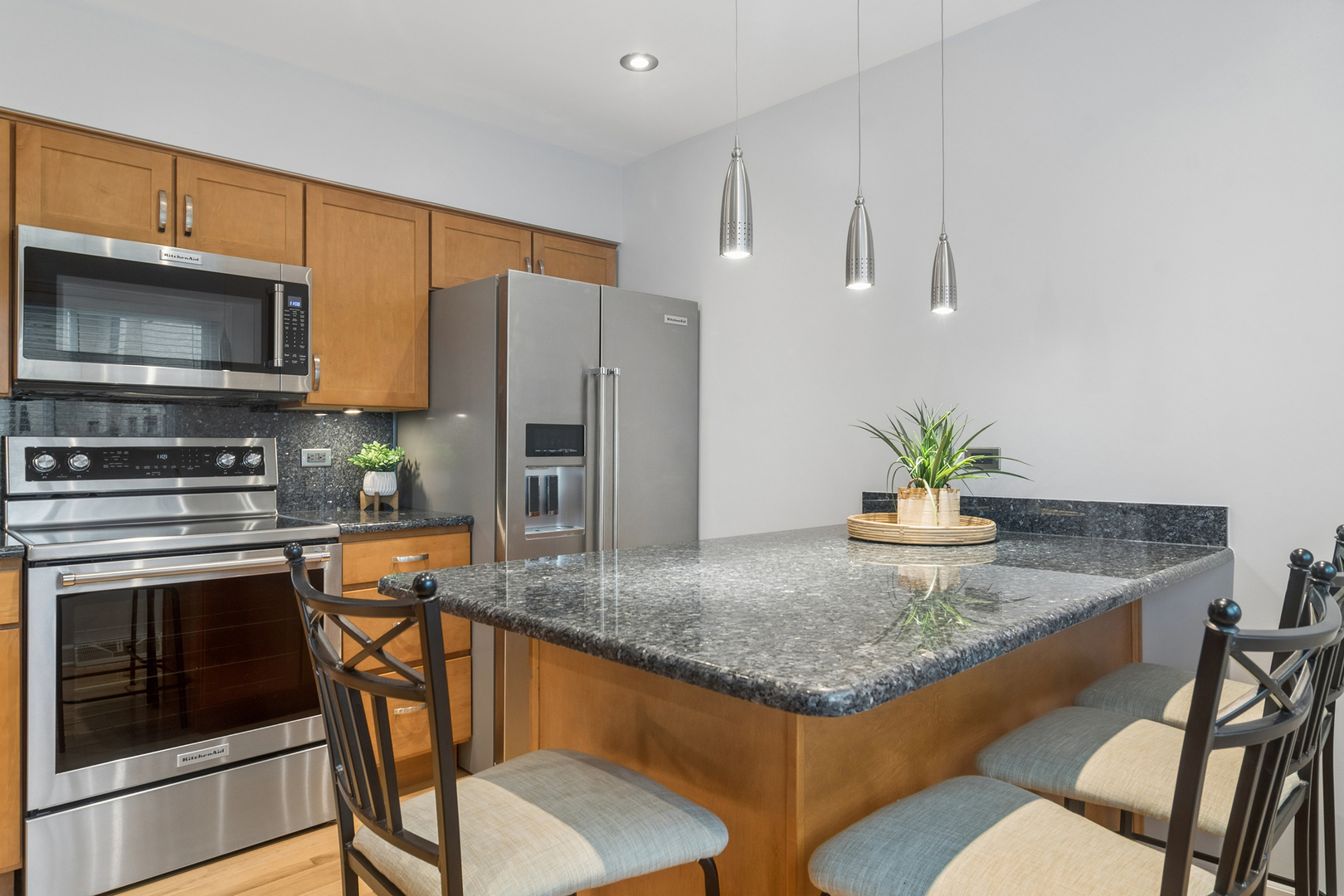 934 North Wheeling Road Mount Prospect, IL 60056 - Photo 6 of 20