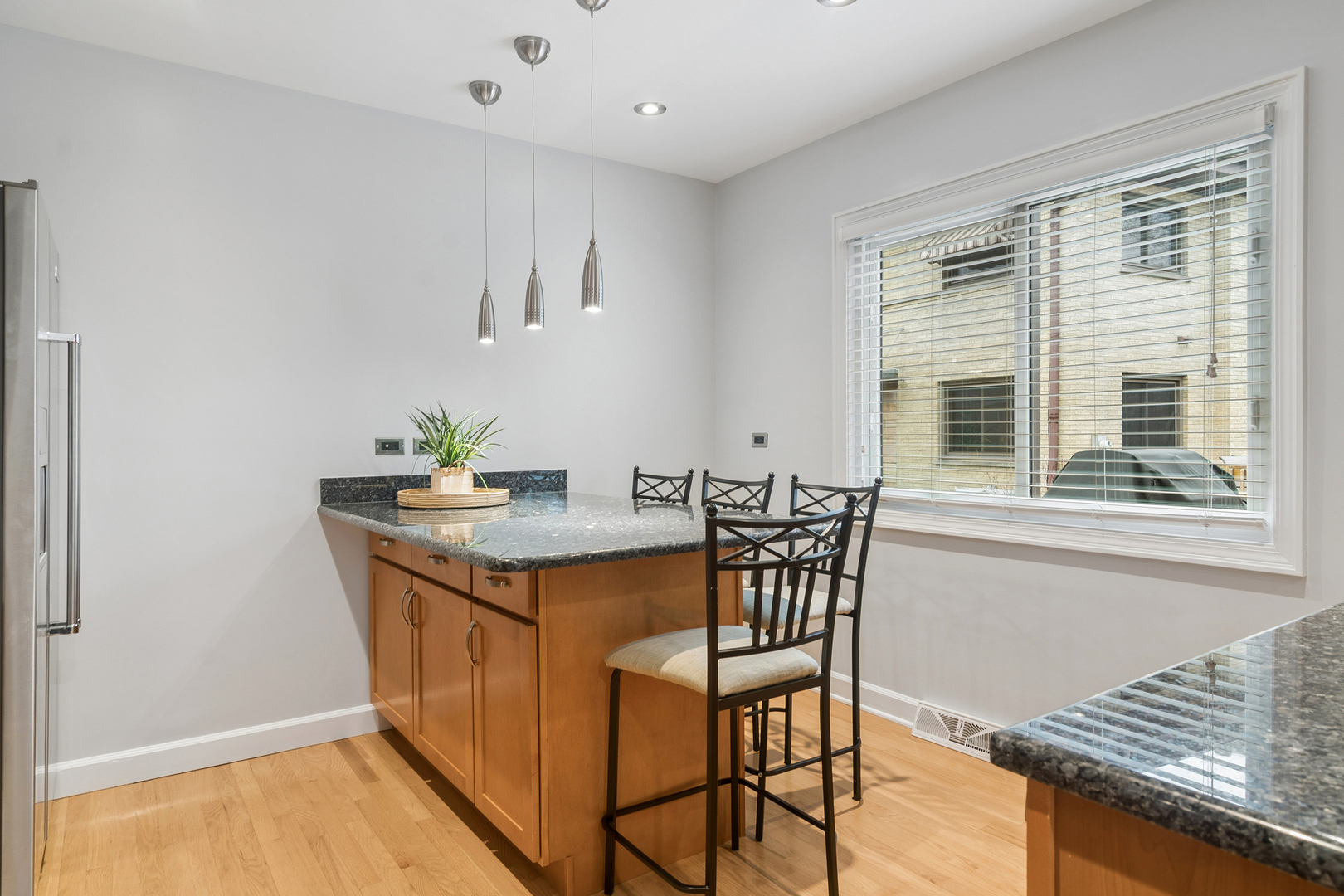 934 North Wheeling Road Mount Prospect, IL 60056 - Photo 8 of 20