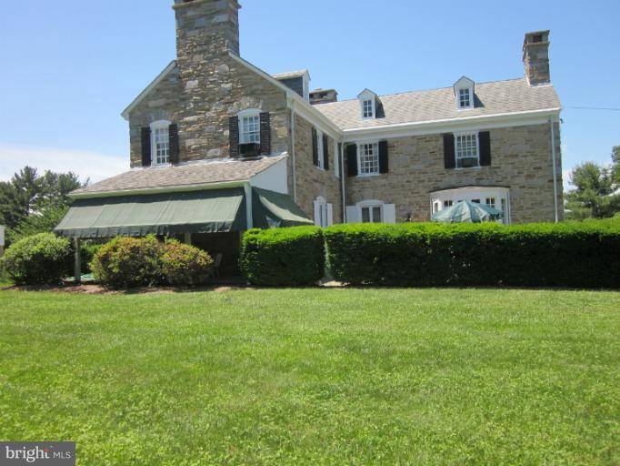 314 Valley Court Road Lutherville-Timonium, MD 21093 - Photo 14 of 30 Side View