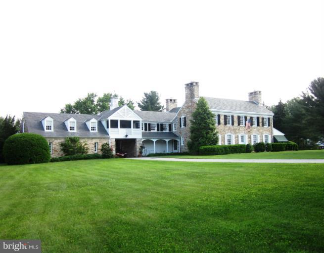 314 Valley Court Road Lutherville-Timonium, MD 21093 - Photo 15 of 30 Exterior (Front)