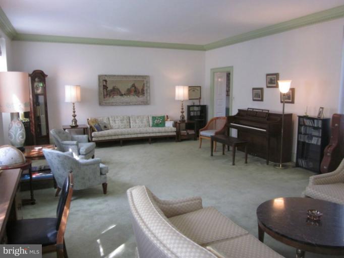 314 Valley Court Road Lutherville-Timonium, MD 21093 - Photo 27 of 30 Living Room
